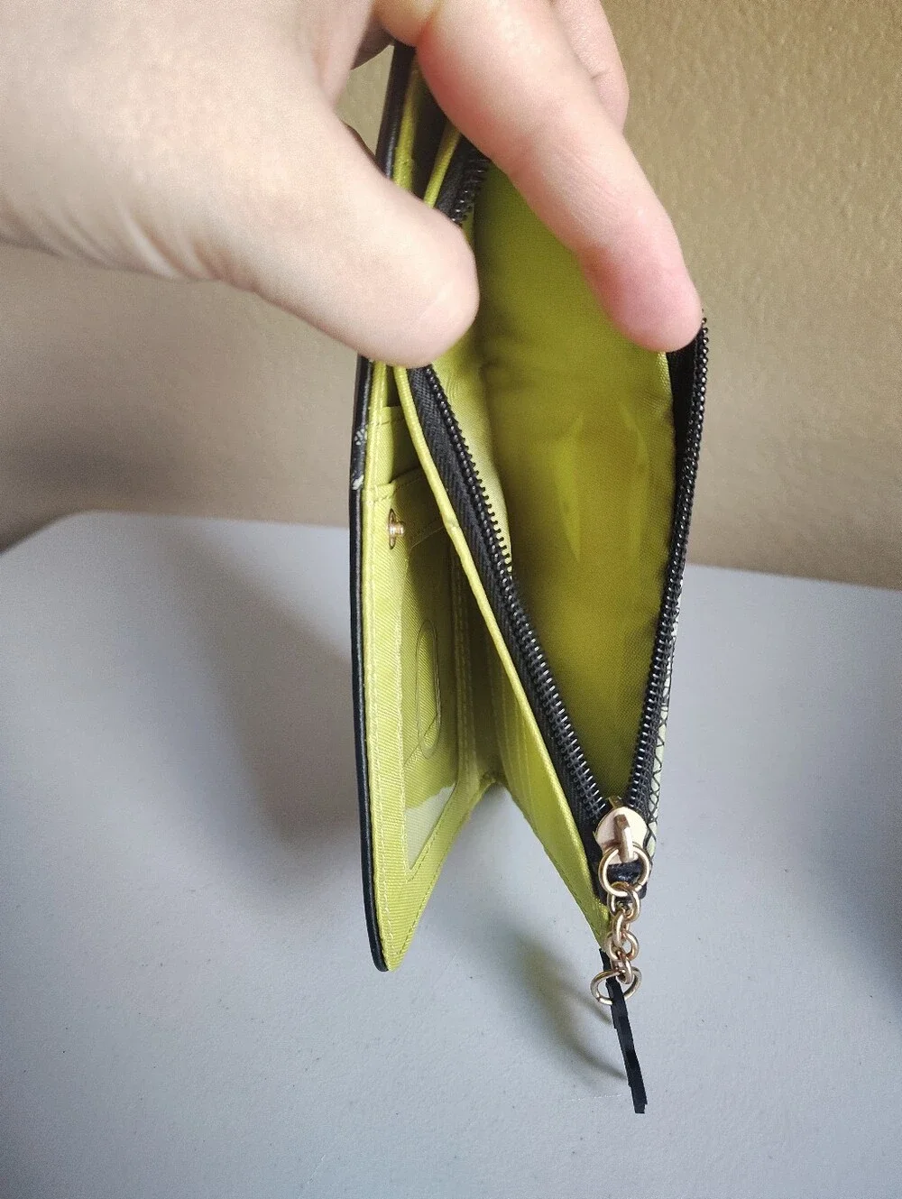 Disney Oogie Boogie Zip Wallet Nightmare Before Christmas Green Card Holder